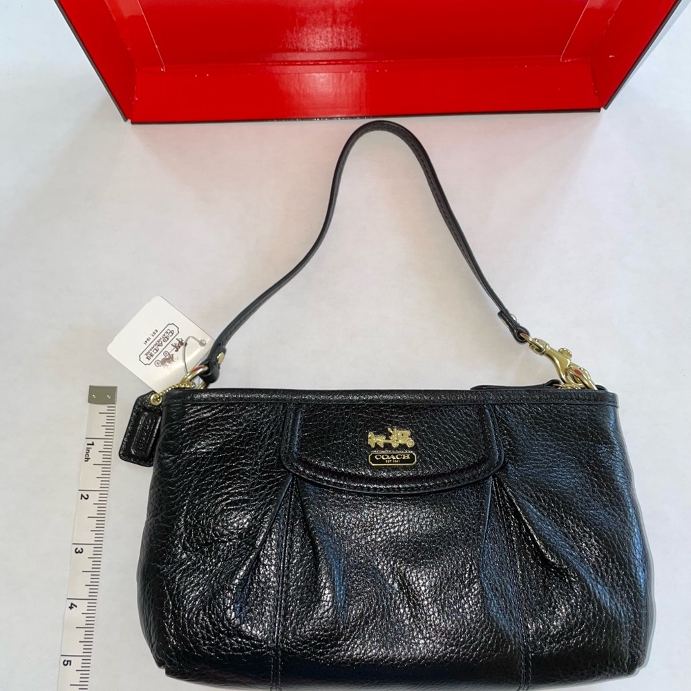 NWT COACH Leather Wristlet Bag Madison New with tags and box Gift Worthy - Picture 8 of 9